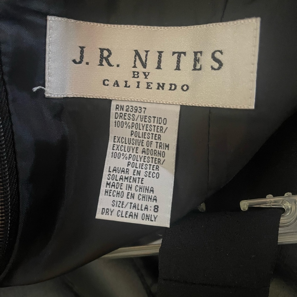 Elegant Black Maxi Dress - Picture 7 of 7